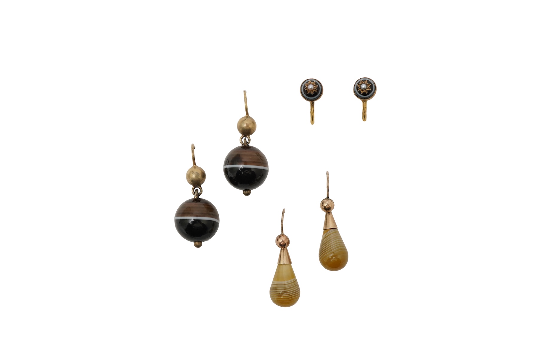Three pairs of agate earrings, late 19th century